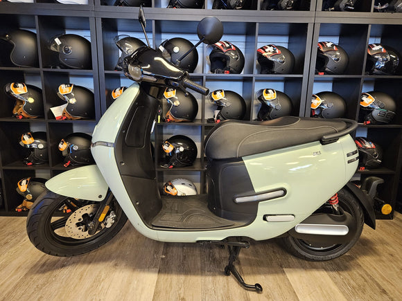 HORWIN EK1 ELEKTRISCHE BROMSCOOTER (SHOWROOMMODEL)