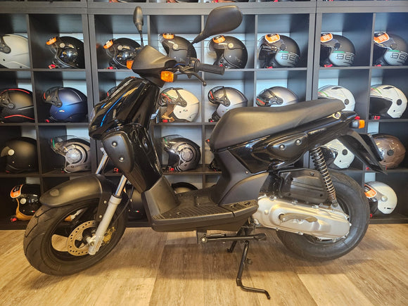 YAMAHA NBK STUNT BROMSCOOTER