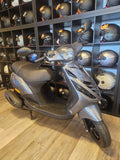 PIAGGIO ZIP SP DESIGN AGAAT GRIJS BROMSCOOTER
