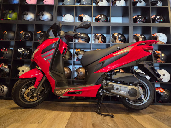 APRILIA SXR BROMSCOOTER