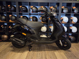PIAGGIO ZIP BROMSCOOTER
